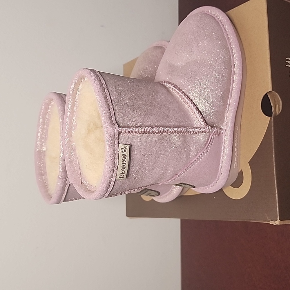 Bearpaw - Picture 2 of 5